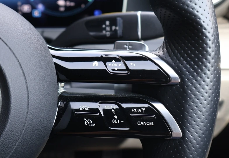 Mercedes E-class White