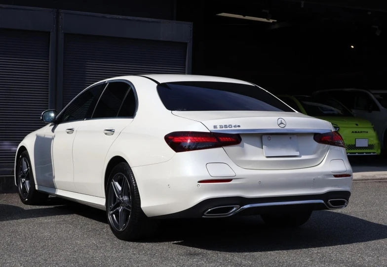Mercedes E-class White