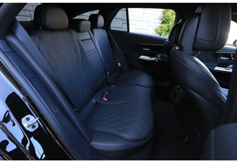 Mercedes E-class Черный