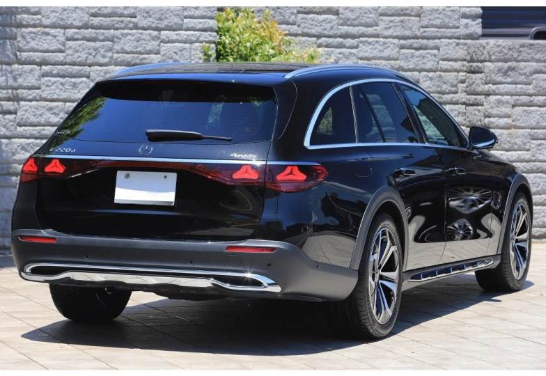 Mercedes E-class Черный