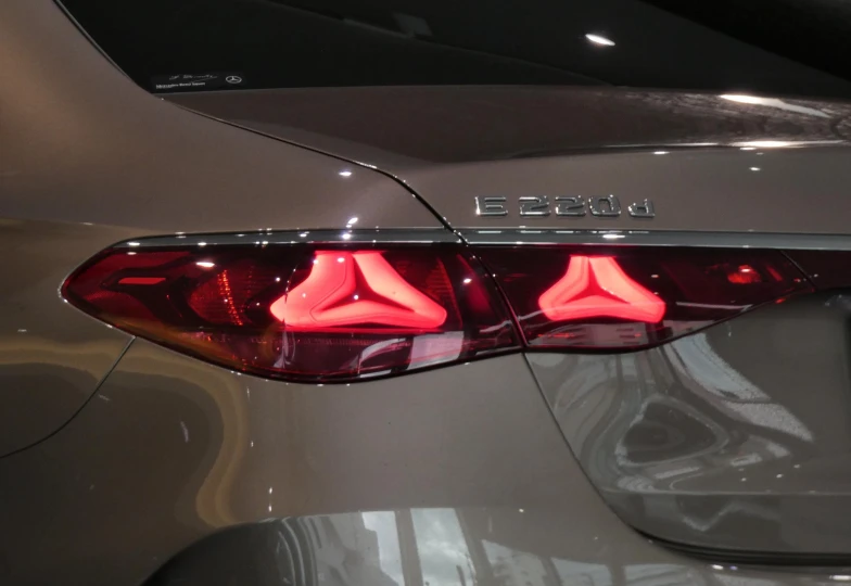 Mercedes E-class Beige