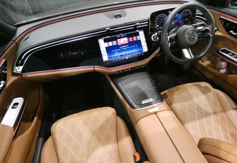 Mercedes E-class Beige