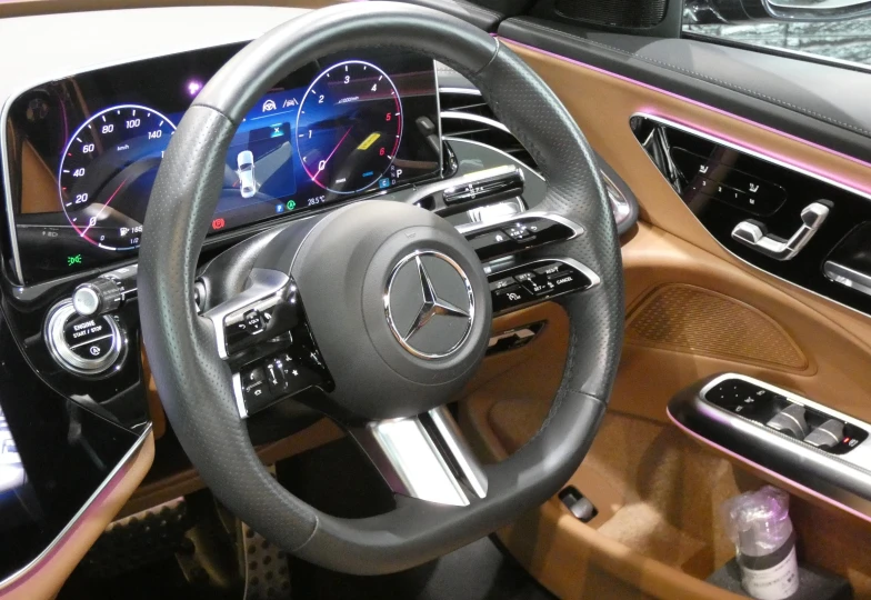 Mercedes E-class Beige