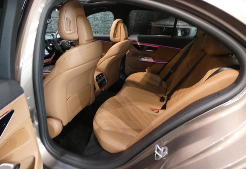 Mercedes E-class Beige