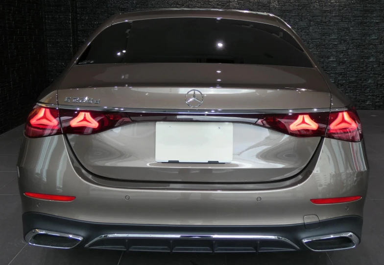 Mercedes E-class Beige