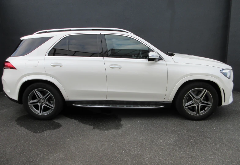 Mercedes GLE-class Белый