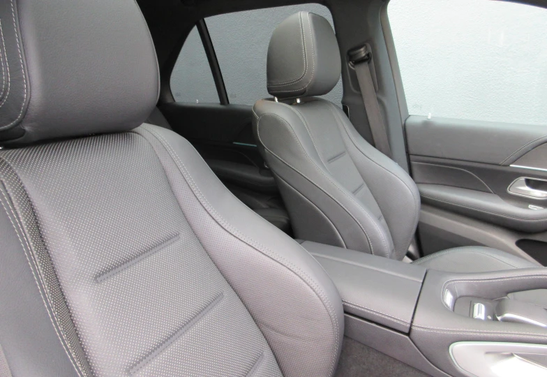 Mercedes GLE-class Белый