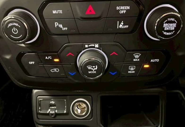 Jeep Renegade Синий