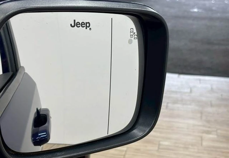 Jeep Renegade Синий