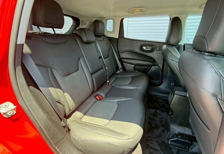 Jeep Compass Красный
