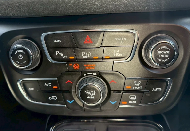 Jeep Compass Красный