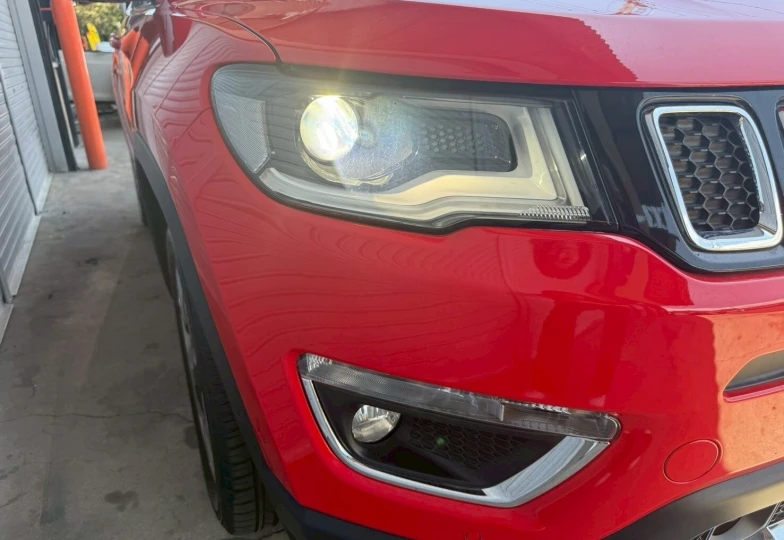 Jeep Compass Красный