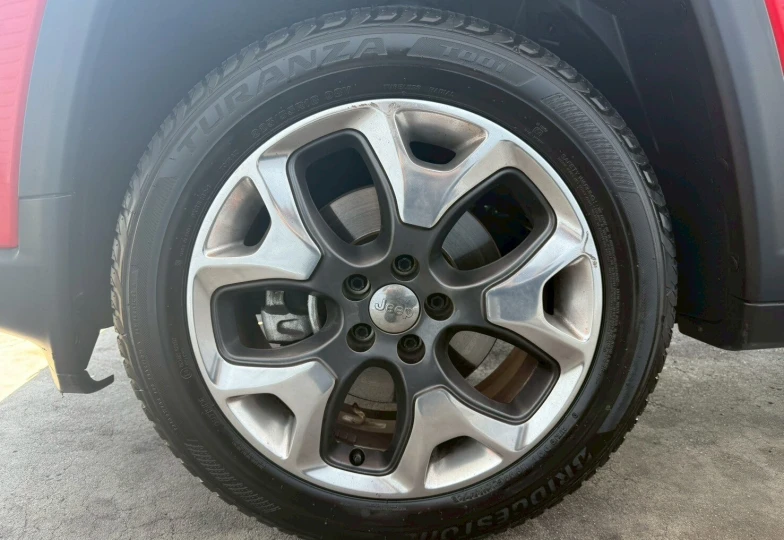 Jeep Compass Красный