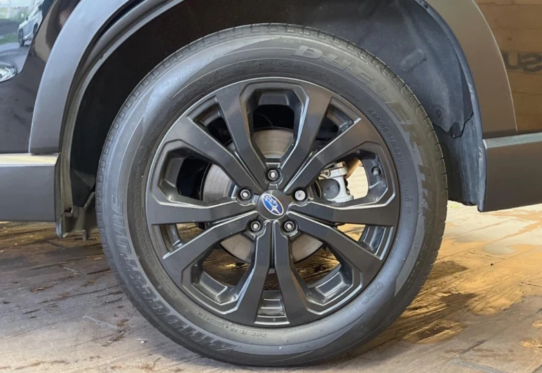 Subaru Forester Черный