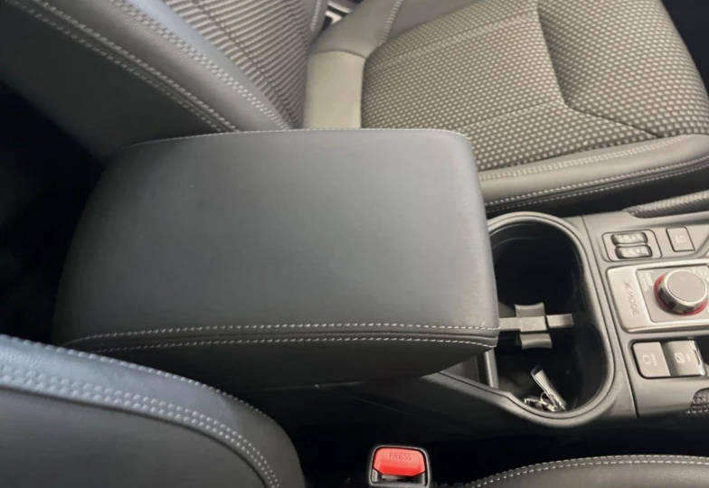 Subaru Forester Черный