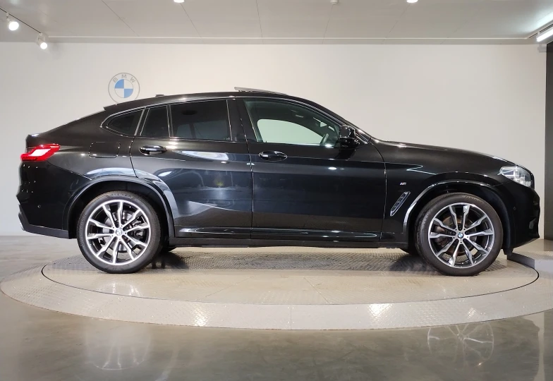 BMW X4 Black