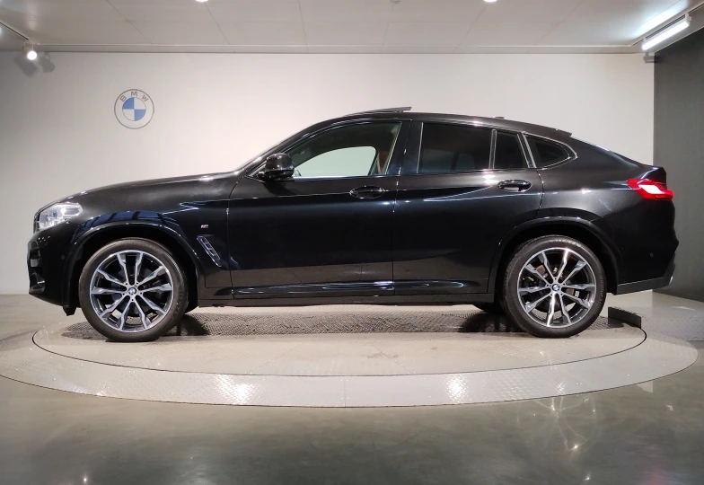 BMW X4 Black