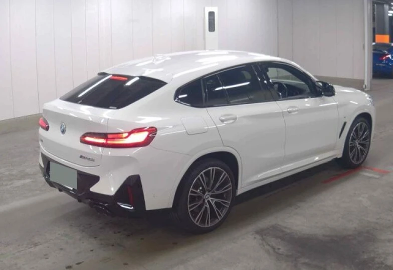 BMW X4 White
