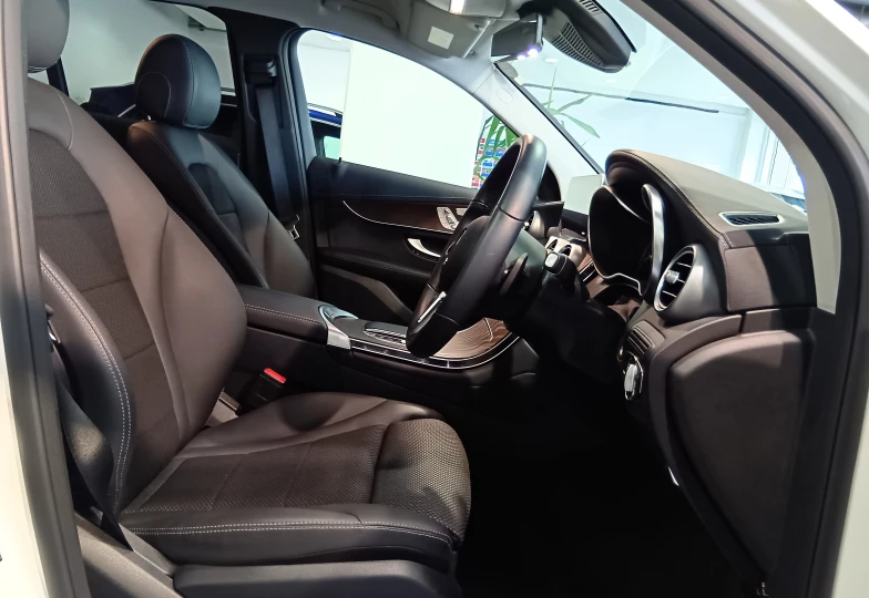 Mercedes GLC-class White