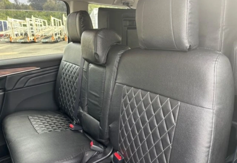Mitsubishi Delica d:5 White