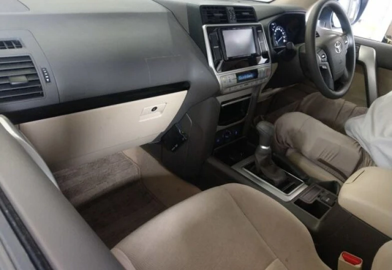 Toyota Land Cruiser Prado White