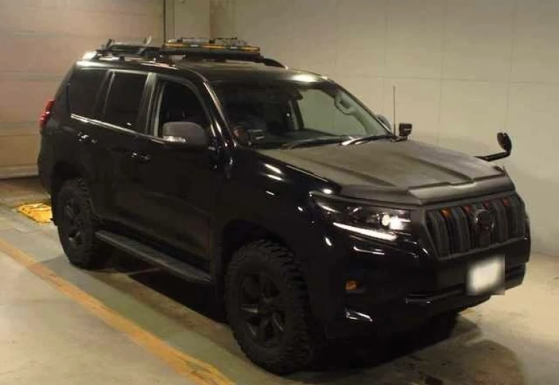 Toyota Land Cruiser Prado Black