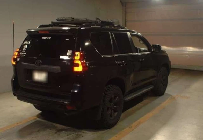 Toyota Land Cruiser Prado Black