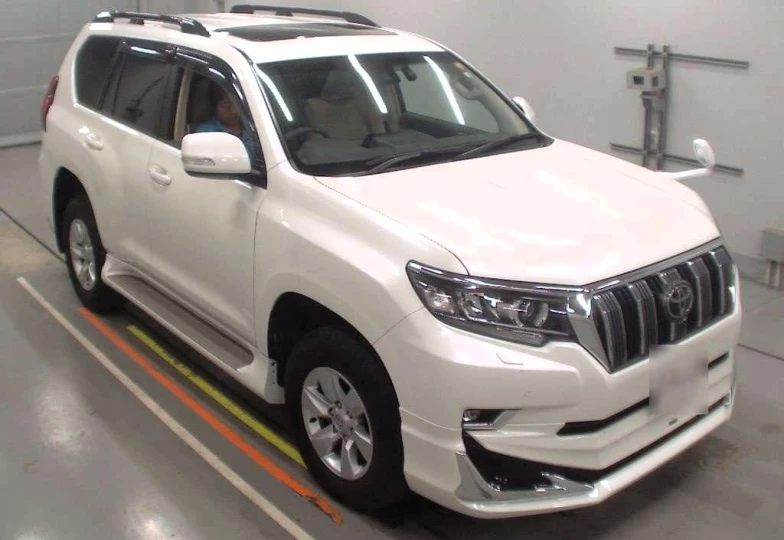 Toyota Land Cruiser Prado White