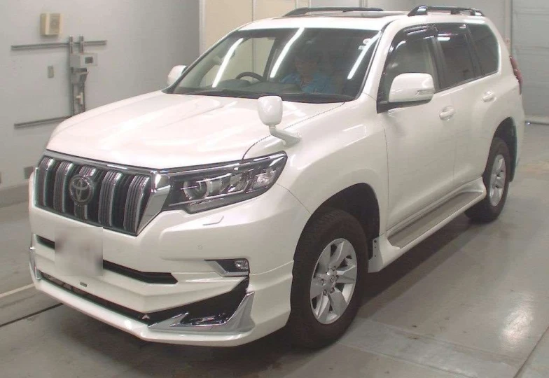 Toyota Land Cruiser Prado White