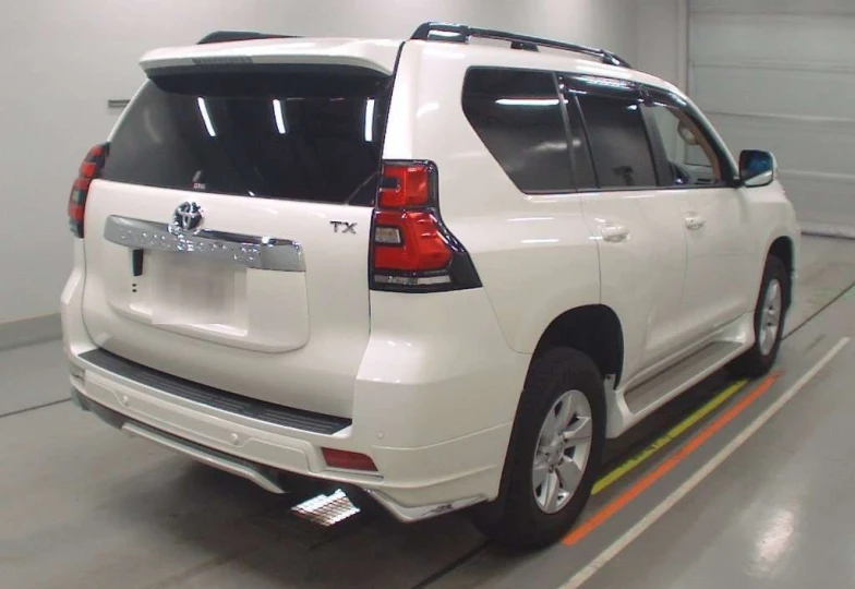 Toyota Land Cruiser Prado White