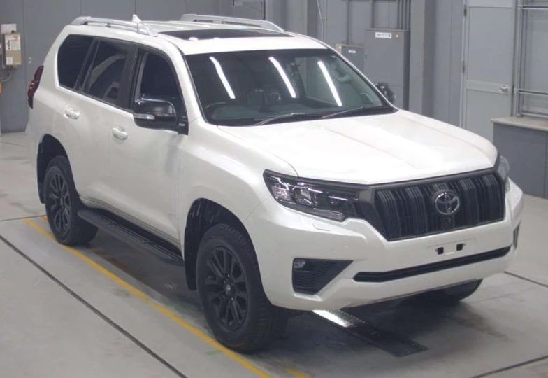 Toyota Land Cruiser Prado White