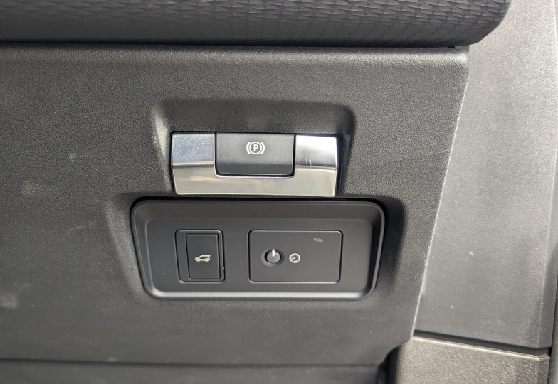 Land Rover Range Rover Black