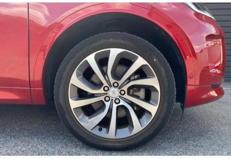 Land Rover Discovery Sport Красный