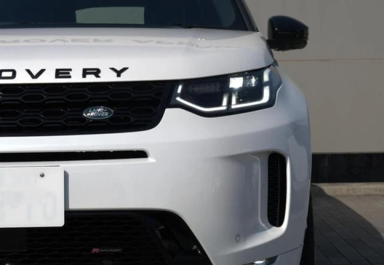 Land Rover Discovery Sport White