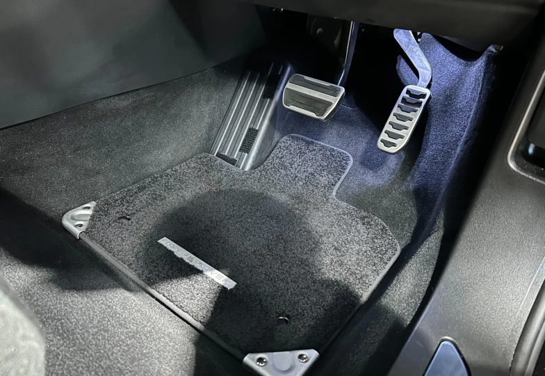 Land Rover Range Rover Black