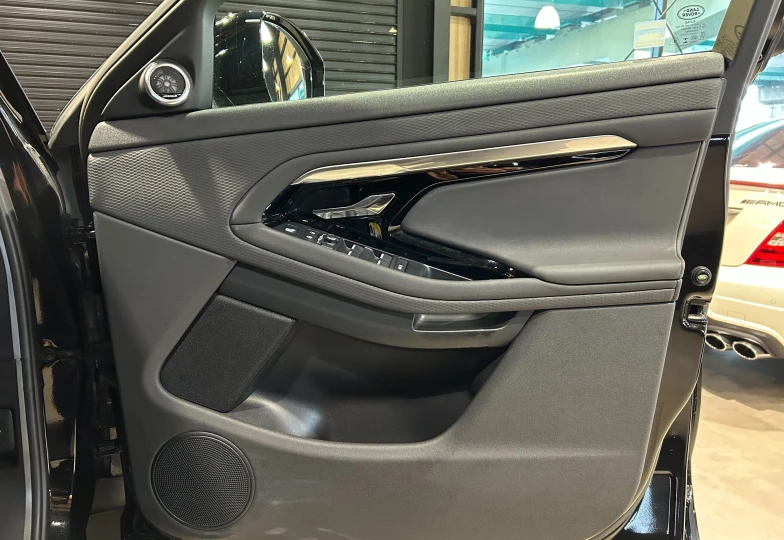 Land Rover Range Rover Black