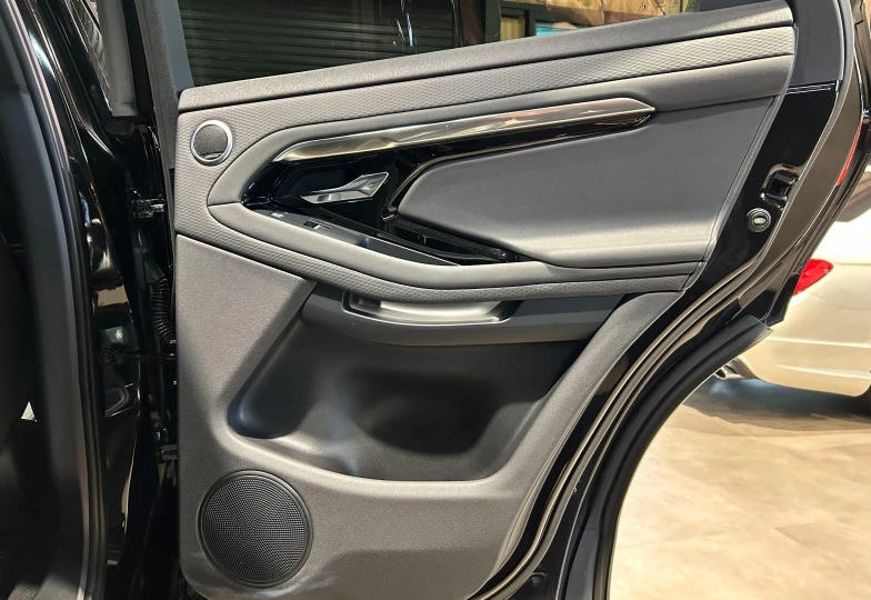 Land Rover Range Rover Black