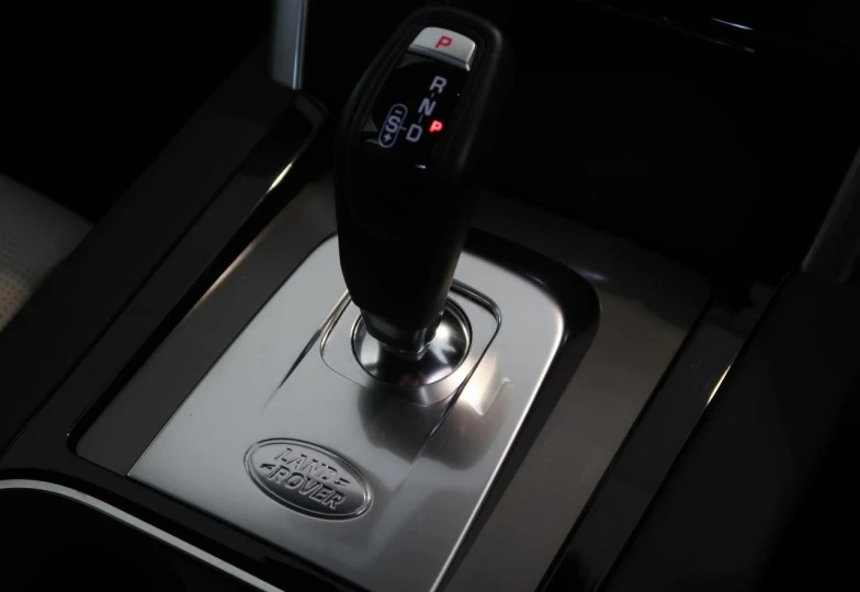Land Rover Discovery Sport Белый