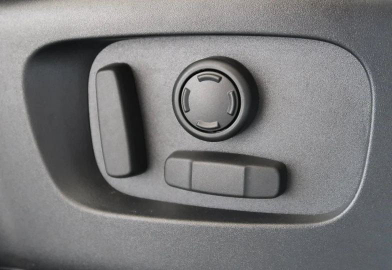 Land Rover Discovery Sport Белый