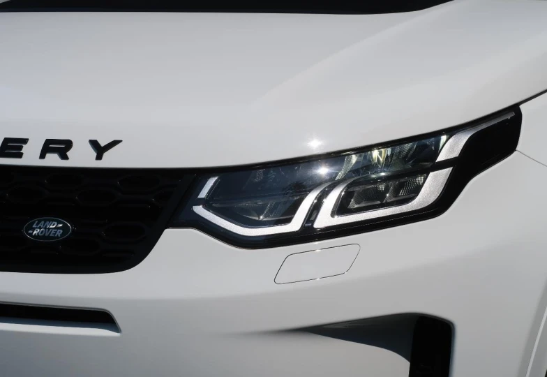 Land Rover Discovery Sport Белый