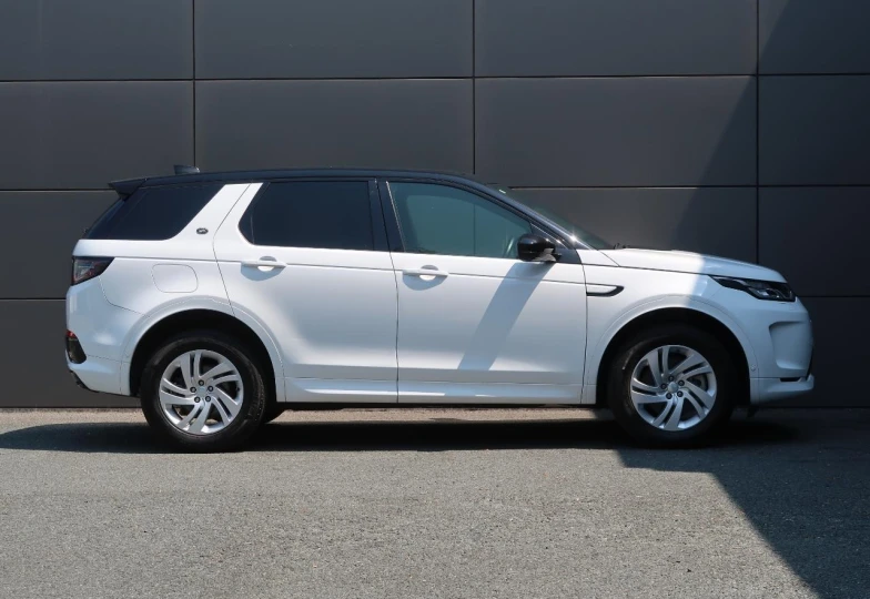 Land Rover Discovery Sport Белый