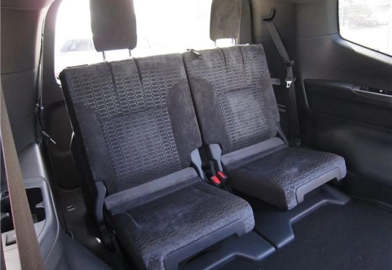 Toyota Land Cruiser 300 White
