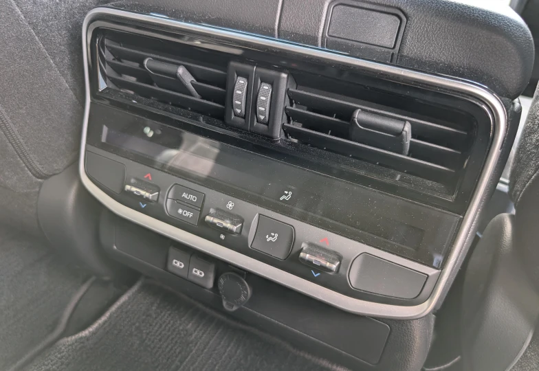 Toyota Land Cruiser 300 Black
