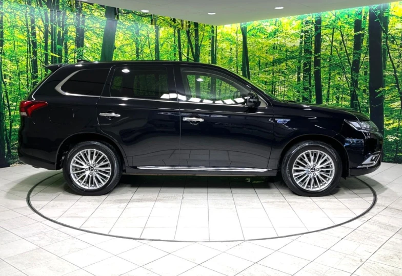 Mitsubishi Outlander Black