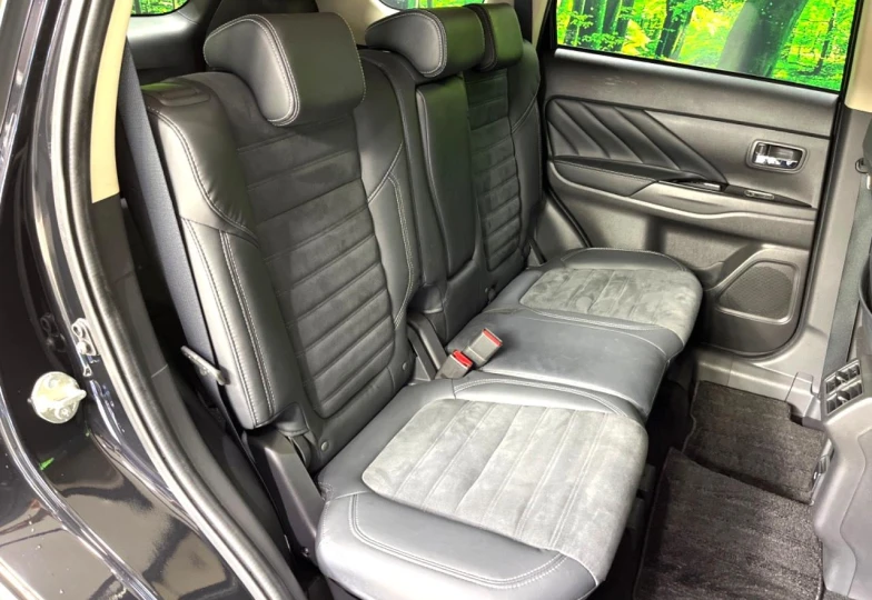 Mitsubishi Outlander Black