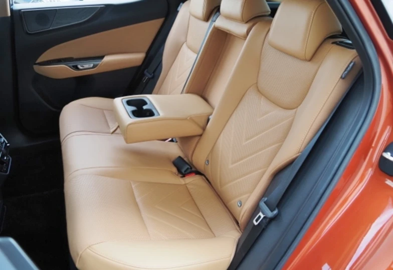 Lexus NX 350h Version L, 2023 - 15