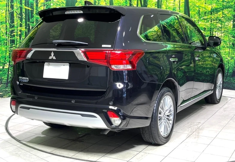 Mitsubishi Outlander Black