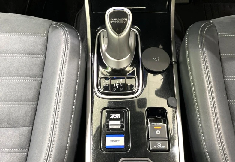 Mitsubishi Outlander Black