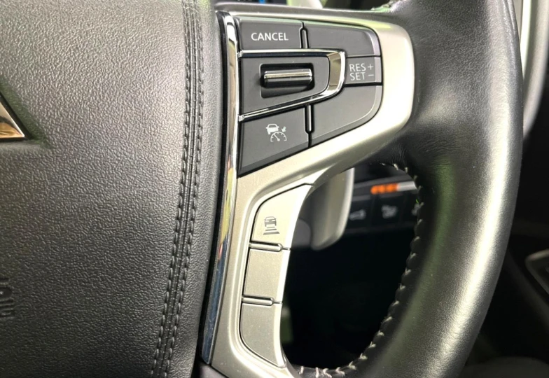 Mitsubishi Outlander Black