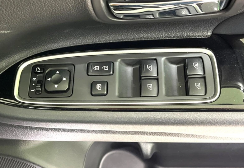 Mitsubishi Outlander Black